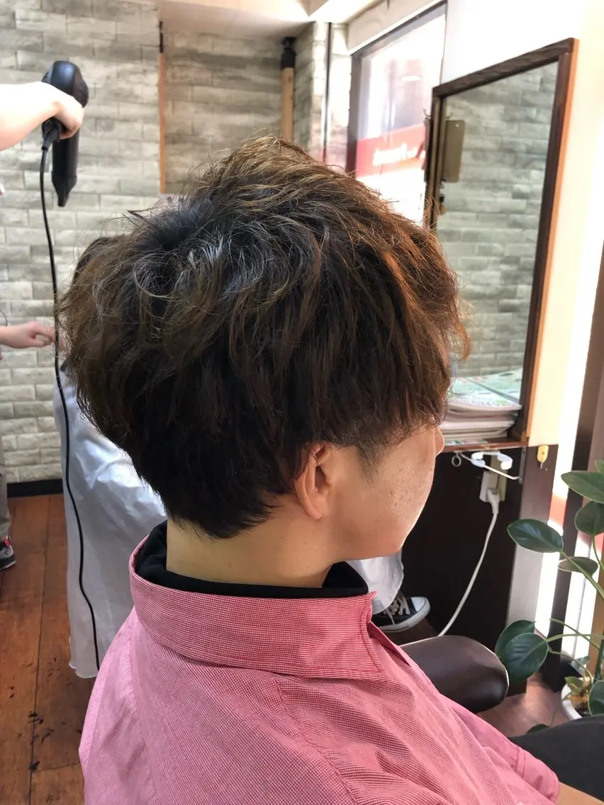 ショート パーマ メンズ キセ ワカナのヘアスタイル