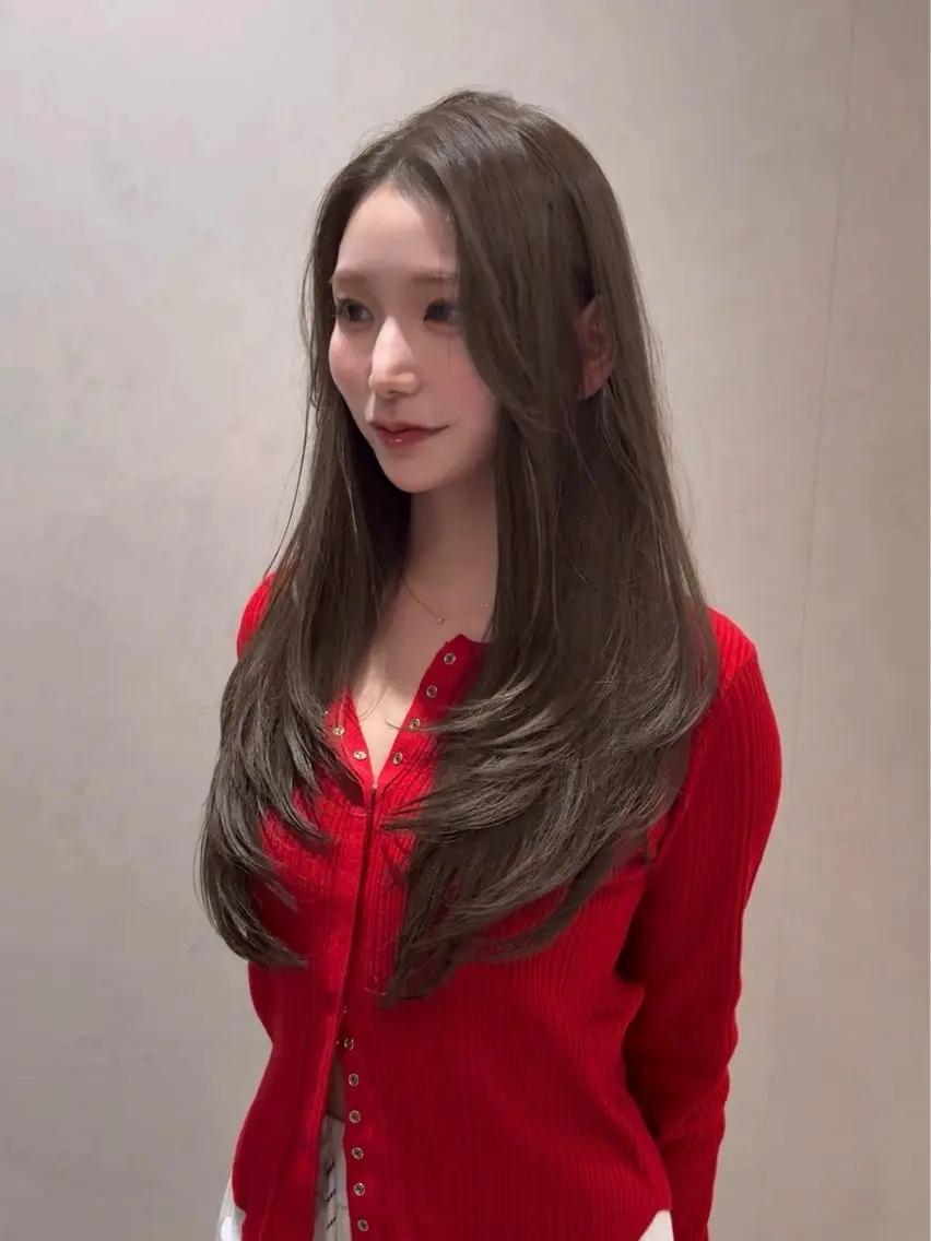ロング カラー ベージュカラー ブリーチ ダブルカラー ブリーチなしカラー オリーブベージュ ヘアカラー 🩵福岡ブリーチなし レイヤー/紫音🩵のヘアスタイル