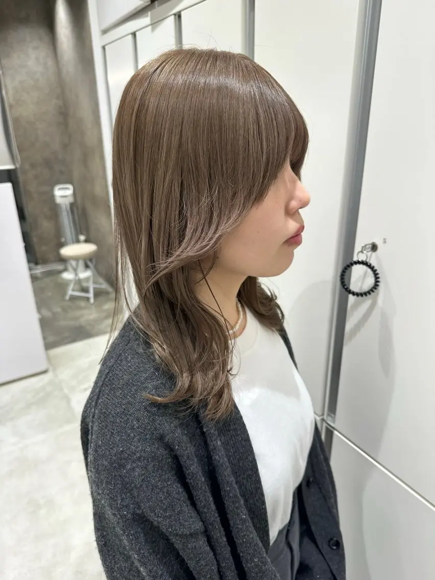 セミロング カット 春弥/レイヤーカット 透明感カラーのヘアスタイル