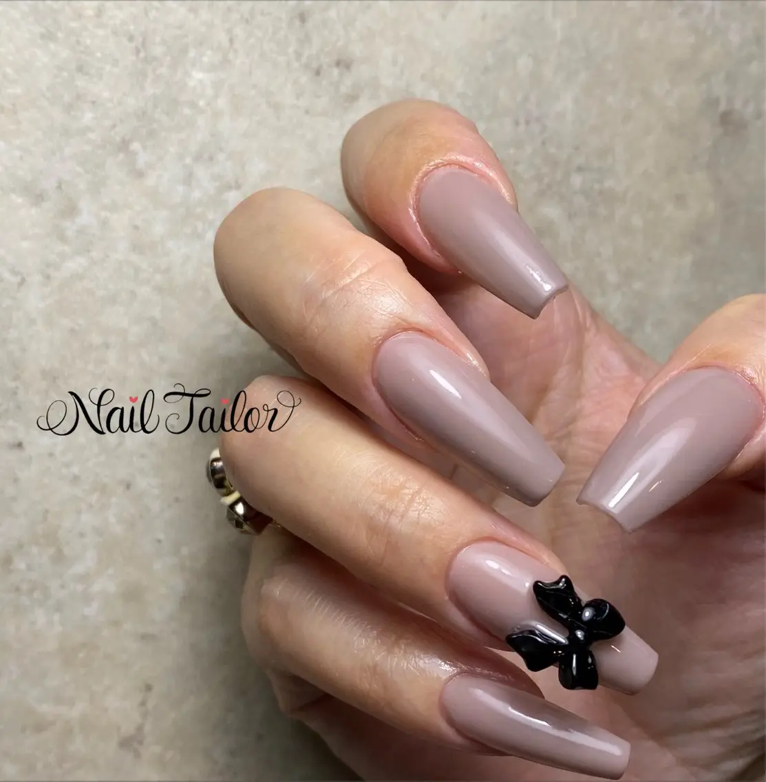 ネイル ボルドー グラデーション ロングネイル ワンカラーネイル ピンク ハンドネイル NailTailor ネイルテイラーのネイルデザイン