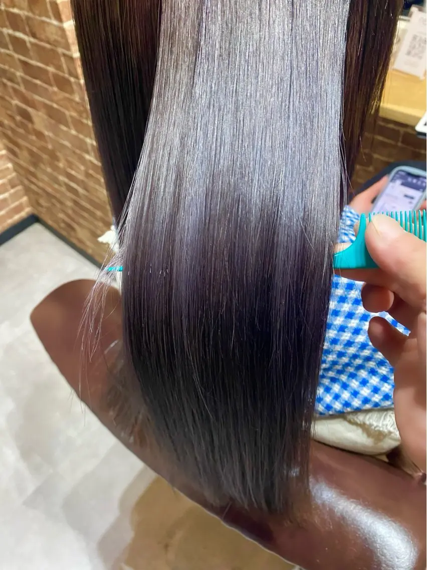 ロング カラー ブリーチ ラベンダーカラー ラベンダーグレー 髪質改善 トリートメント カット ヘアカラー トリートメント ♡オシャ髪♡AI ✂️newi町田のヘアスタイル