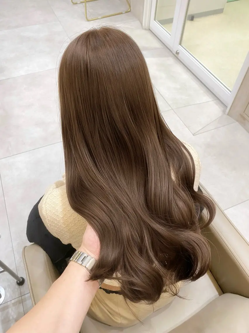 セミロング カラー ヘアアレンジ ベージュカラー ブリーチ 透明感カラー ブリーチなしカラー ヘアカラー トリートメント ヘアセット 赤み消し🫧韓国ヘア 🫧藤岡誠也のヘアスタイル