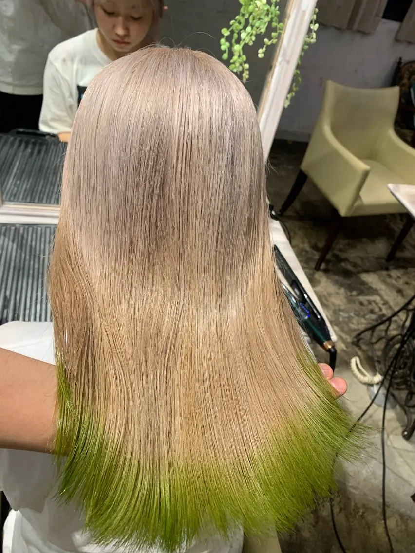 カラー デザインカラー ダブルカラー マンツーマン 半個室サロン中田大喜のヘアスタイル