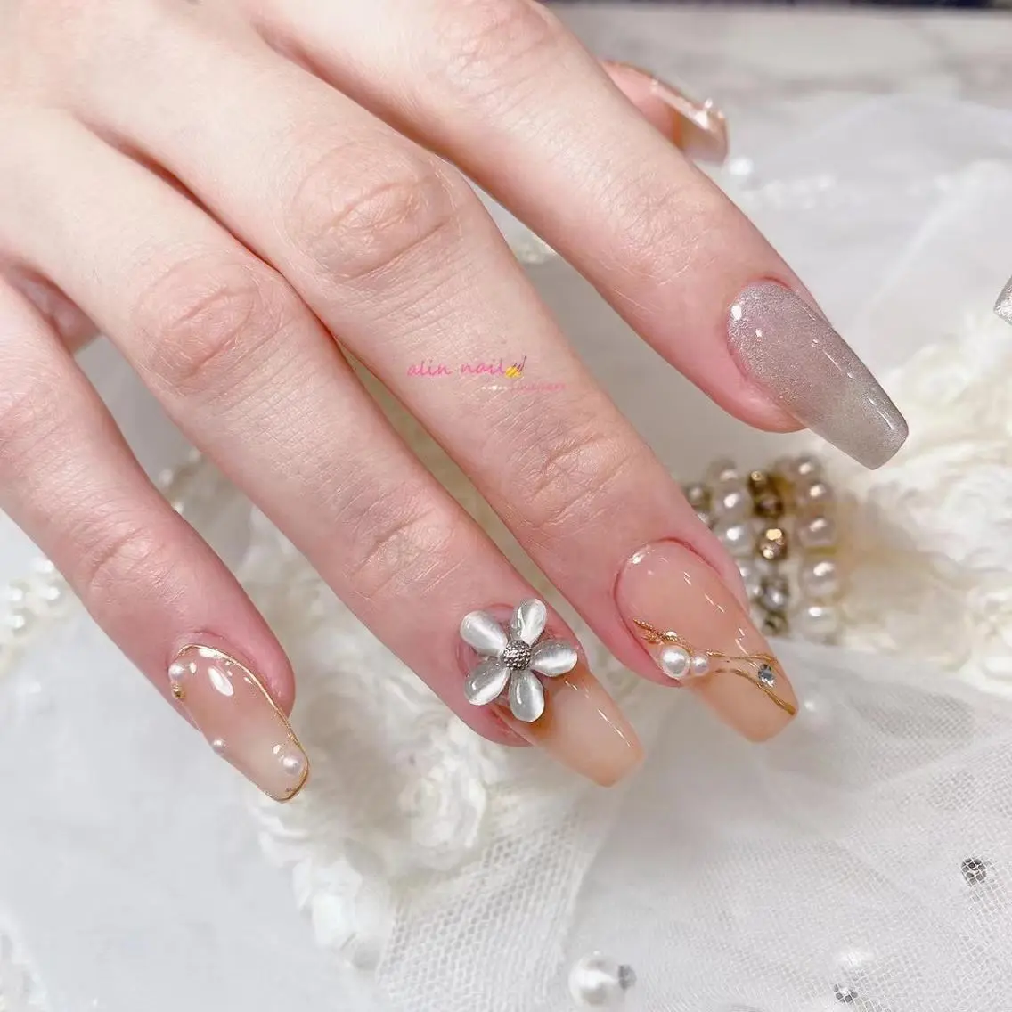 ネイル ネイルサロン 9Carats神田のネイルデザイン