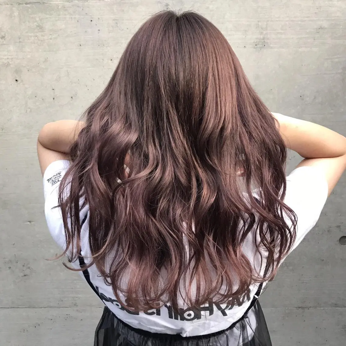 セミロング カラー ピンクカラー パープルカラー 韓国ヘア🤍髪質改善 🇰🇷AKANEのヘアスタイル