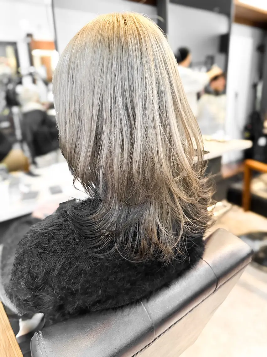 セミロング カラー ブリーチ ハイトーンカラー ブリーチカラー🔥 パーマ【佐々木凌平】のヘアスタイル