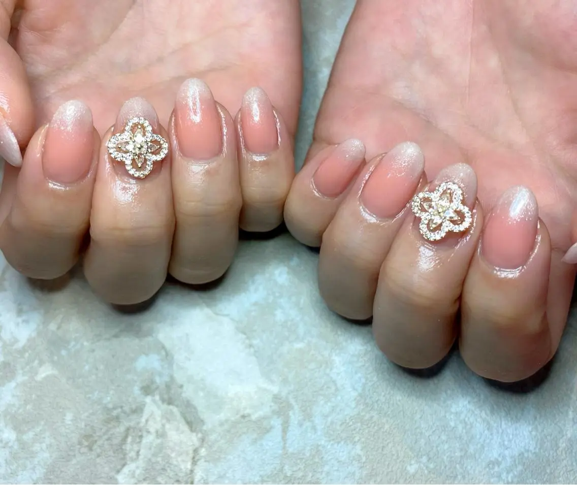 ネイル グラデーション Lino+ ネイル&よもぎ蒸しのネイルデザイン
