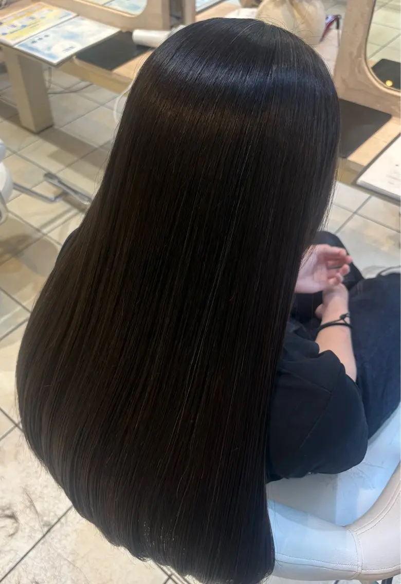 セミロング カット 縮毛矯正 トリートメント 小峰 利樹のヘアスタイル