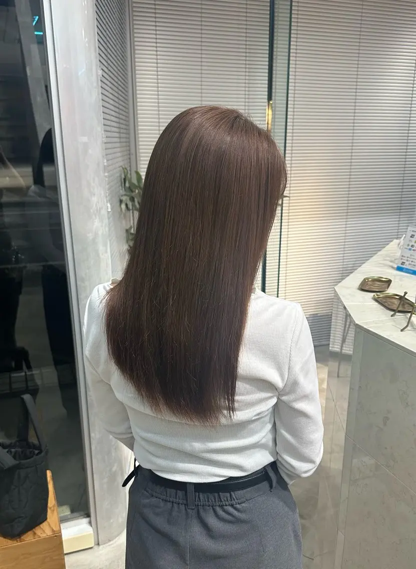セミロング 縮毛矯正 ヘアカラー 【U】 manakaのヘアスタイル