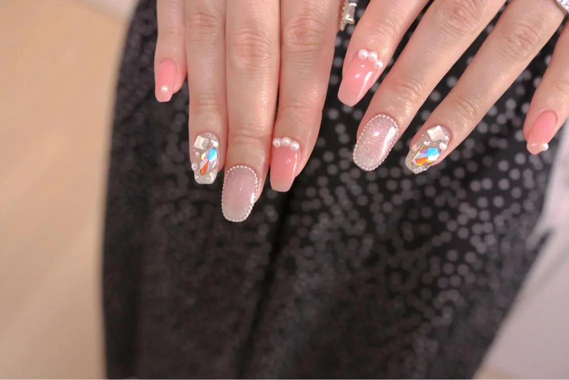 ネイル オーロラネイル カジュアル 長さ出し ジェルネイル 韓国ネイル ハンドネイル MH Nailのネイルデザイン