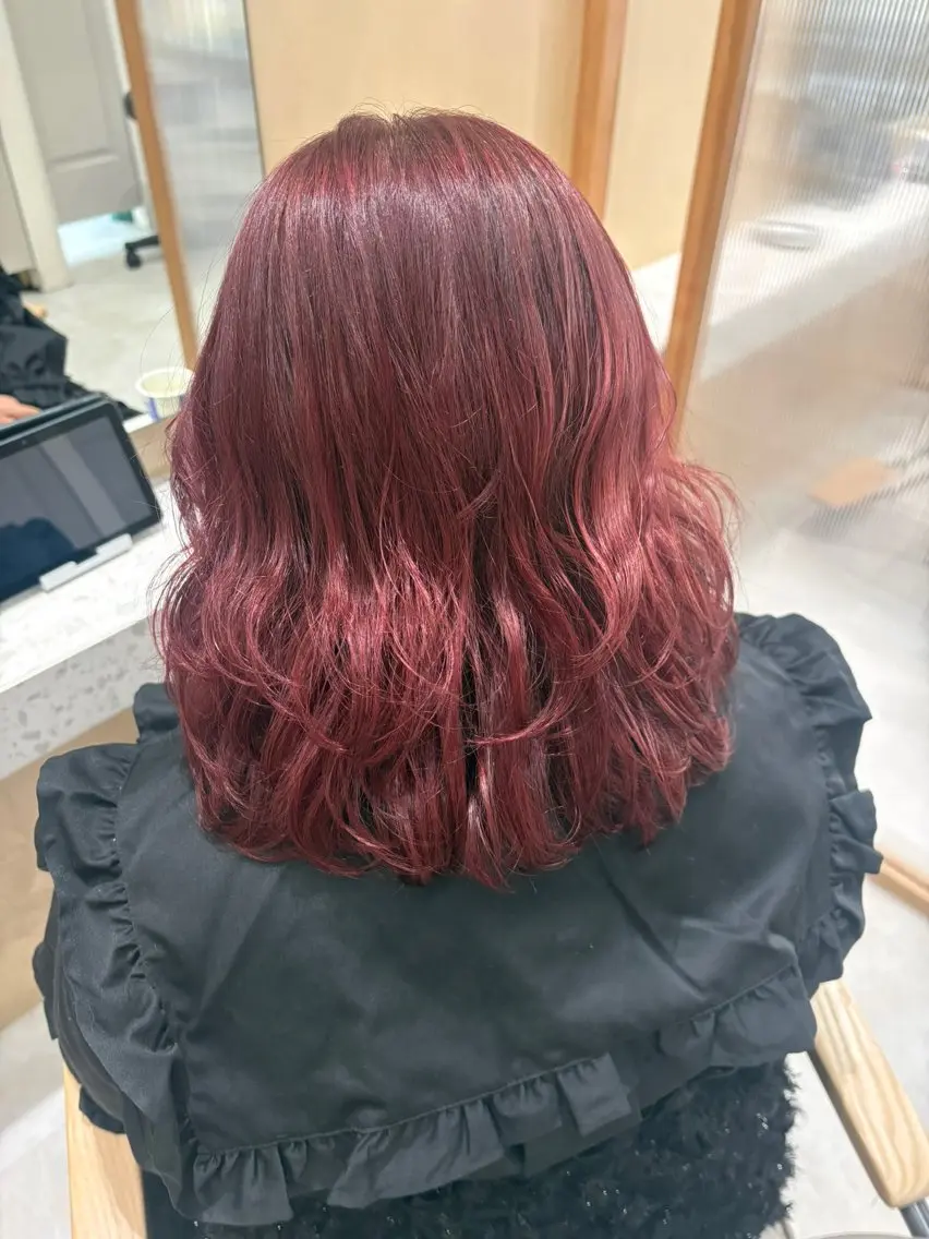 ミディアム カラー ヘアアレンジ カット ヘアカラー トリートメント 暖色韓国ヘア🤍 保科侑花のヘアスタイル