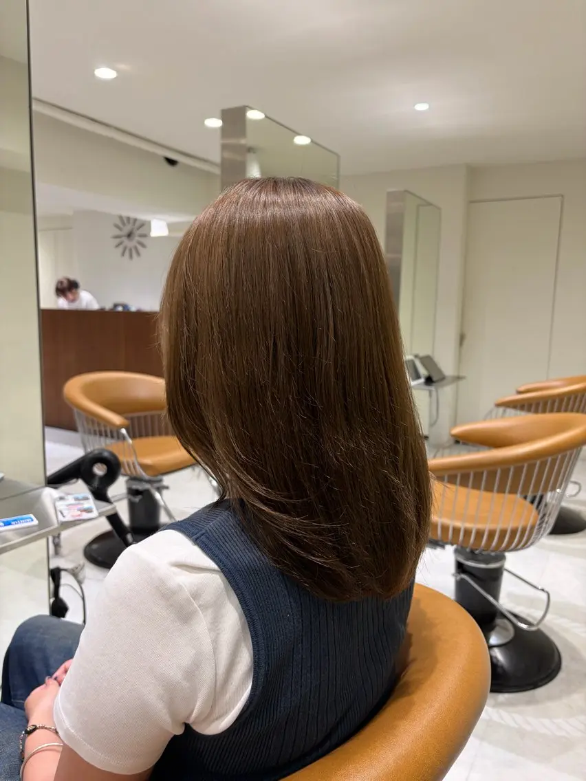 ミディアム カラー 内大久保 列夏のヘアスタイル