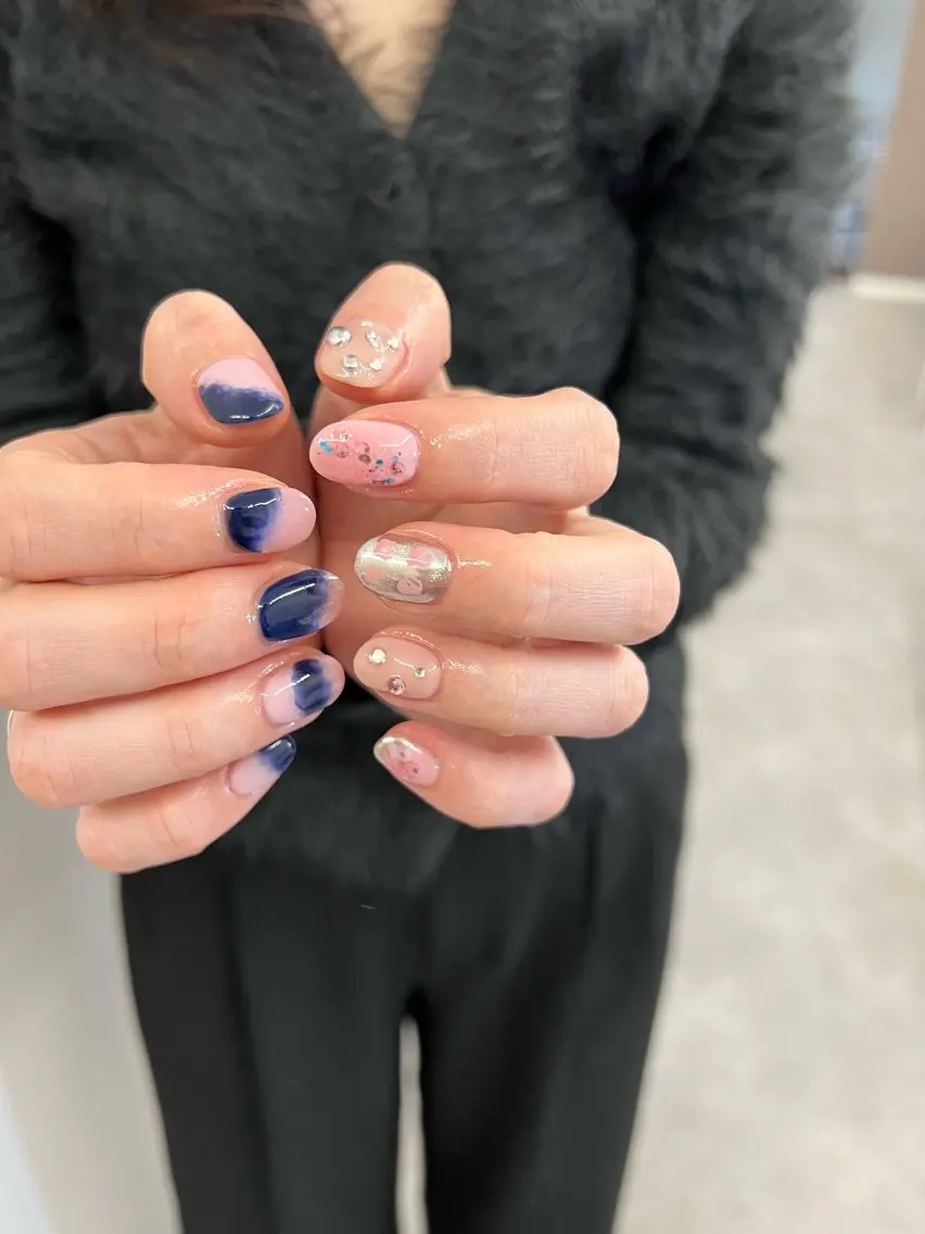 ネイル ジェルネイル マグネットネイル ネイビー ニュアンスネイル パラジェル ハンドネイル ハンドケア Bana_ Nailのネイルデザイン