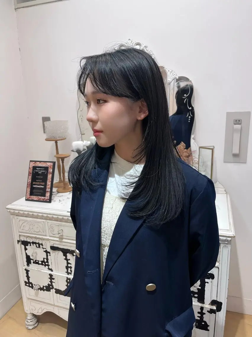 セミロング カラー くびれヘア 顔周りカット 韓国風ヘア レイヤーカット 似合わせカット カット ヘアカラー LUNA🌙韓国ヘア 🌙レイヤーカットのヘアスタイル