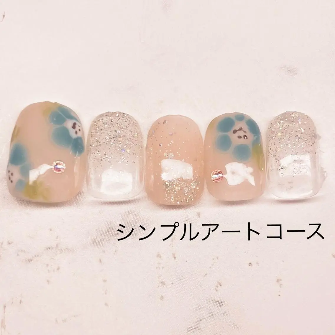 ミディアム ハンドネイル ネイルサロン Bliss（ブリス）のネイルデザイン