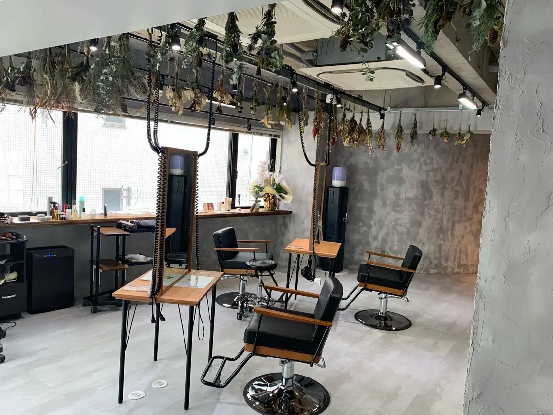 Lyuck hair and nailの内観・外観2