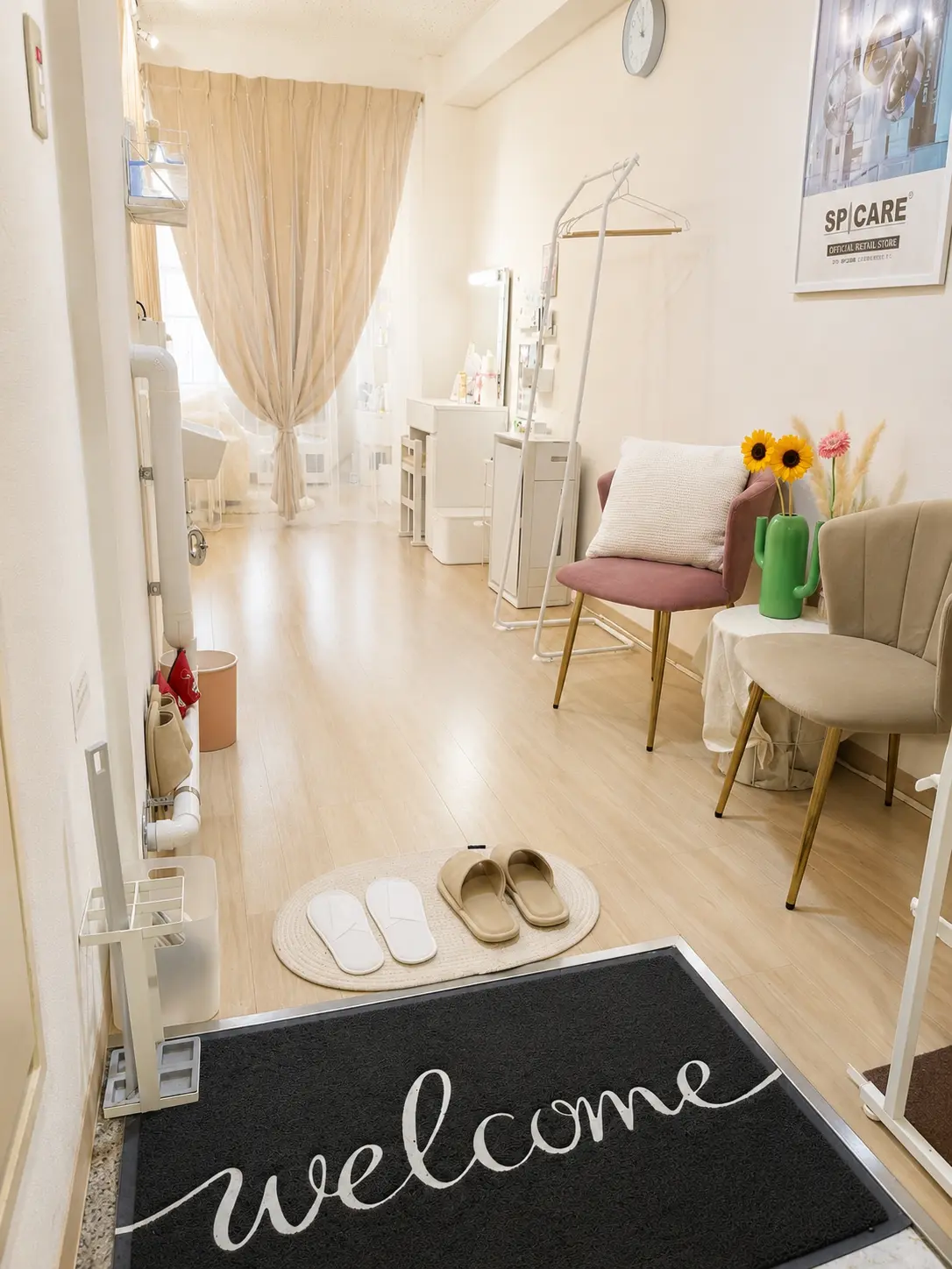 Nail&Eyelash ëyebeeの内観・外観3