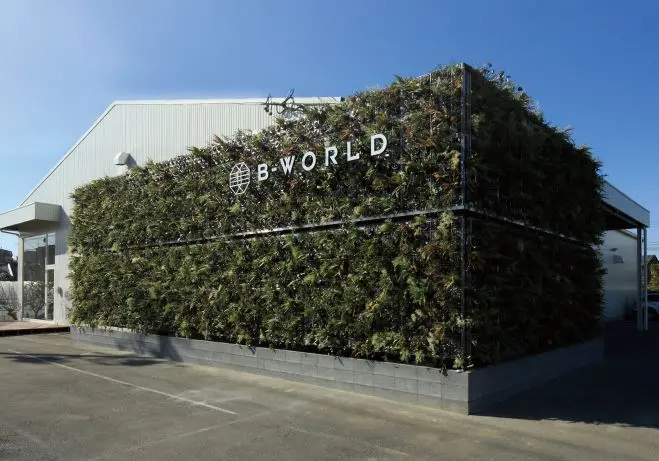 B-WORLDの内観・外観1