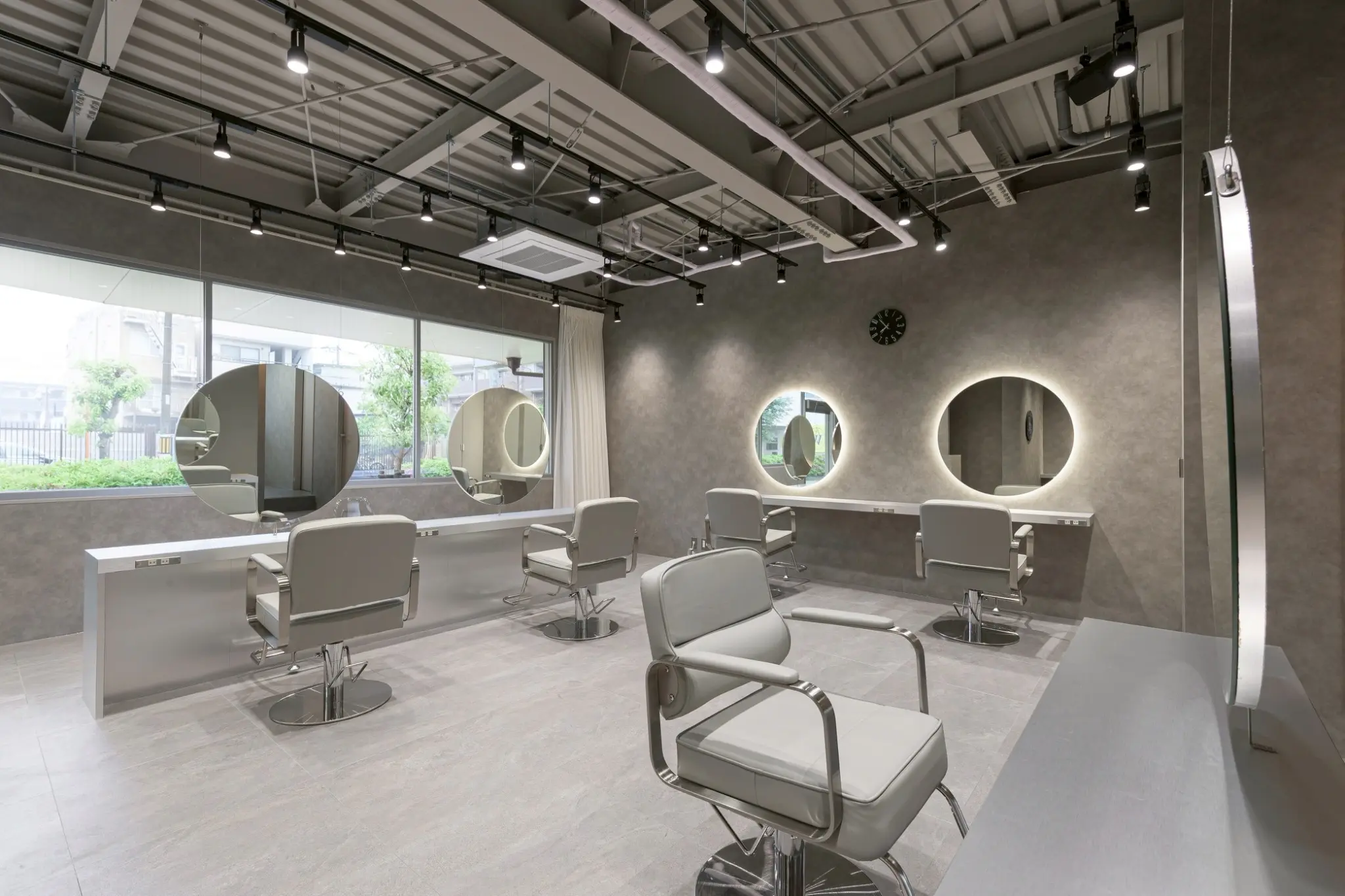 Ursus hair Design 蕨店の内観・外観2