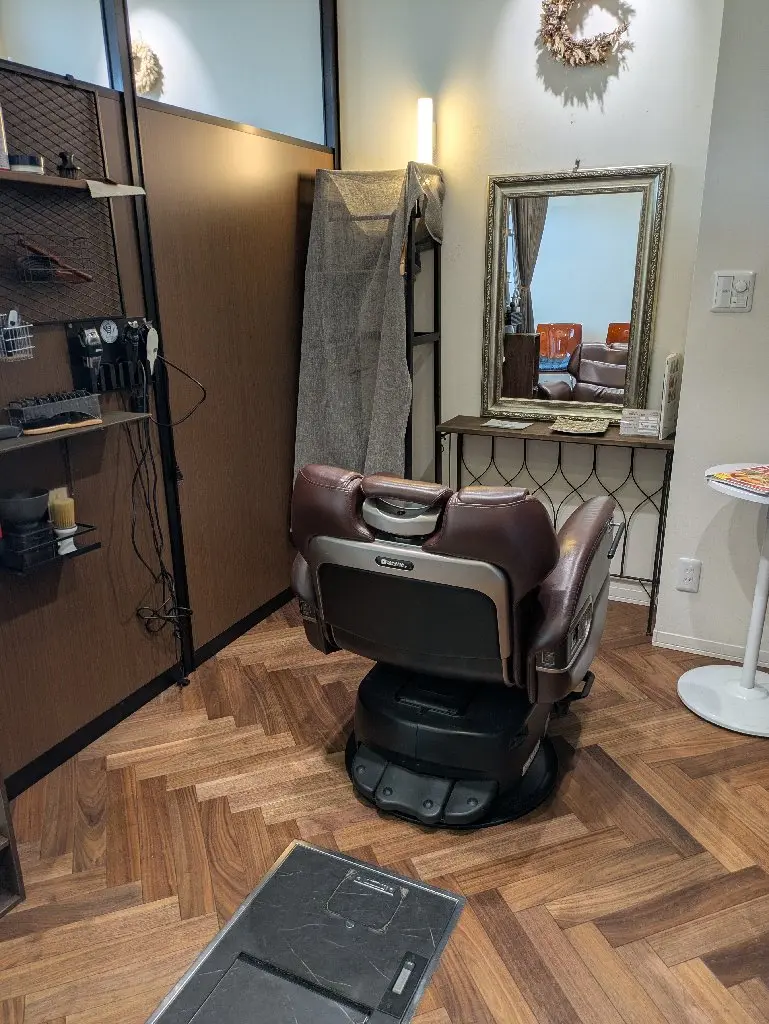 men's hair salon clarensの内観・外観2
