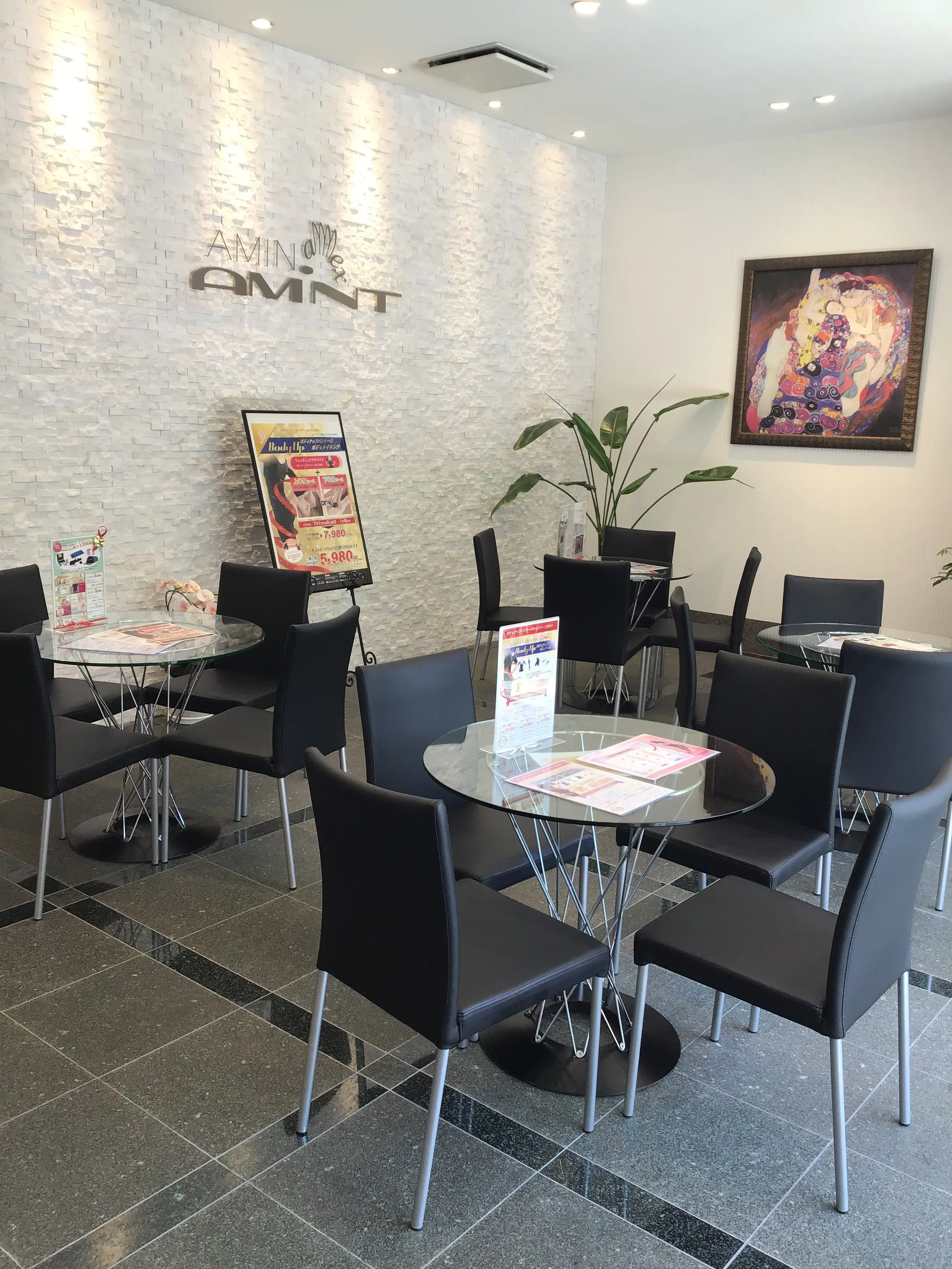 ラヴィールサロン名古屋店の内観・外観2