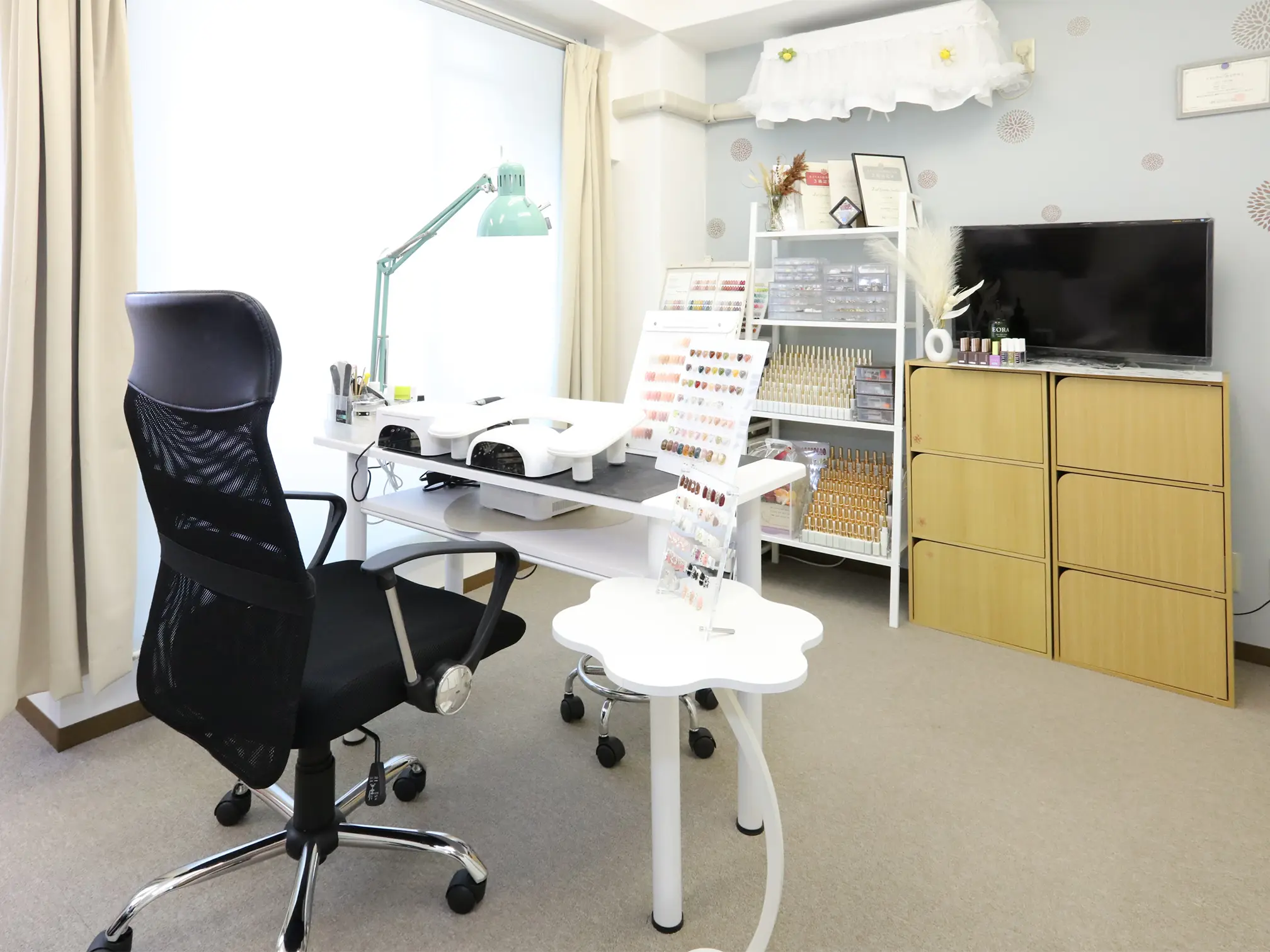 R-s nail  アールズネイルの内観・外観1