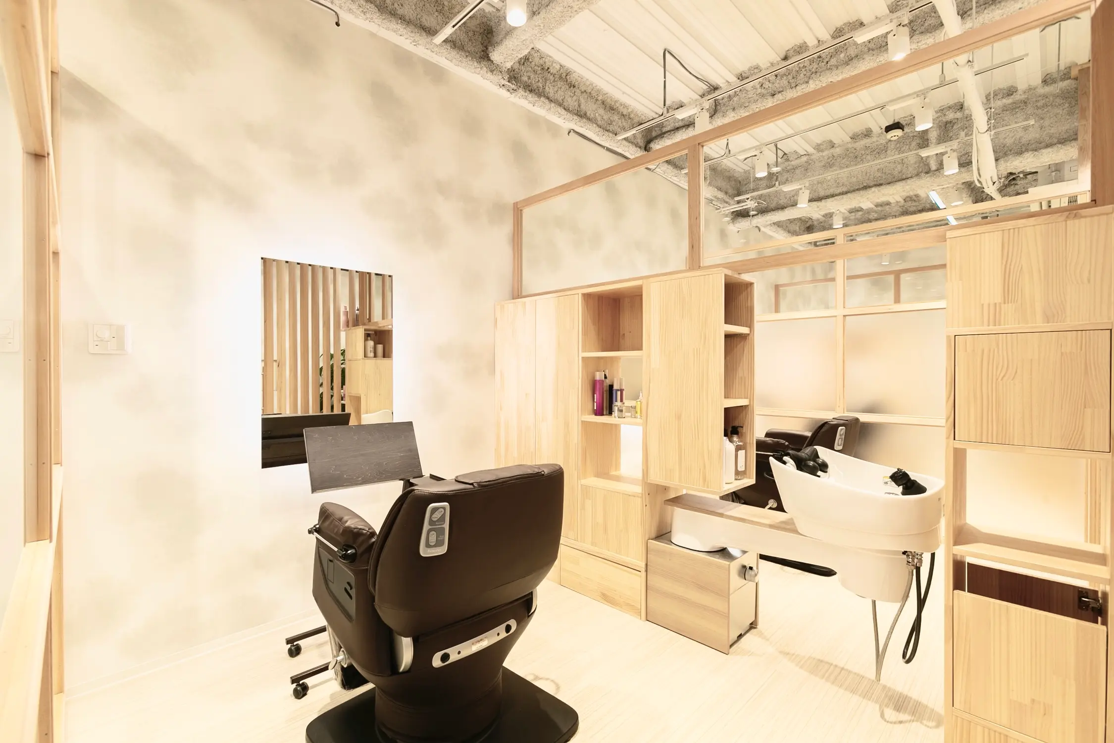 cocolo salon HANARE（ココロサロンハナレ）の内観・外観3