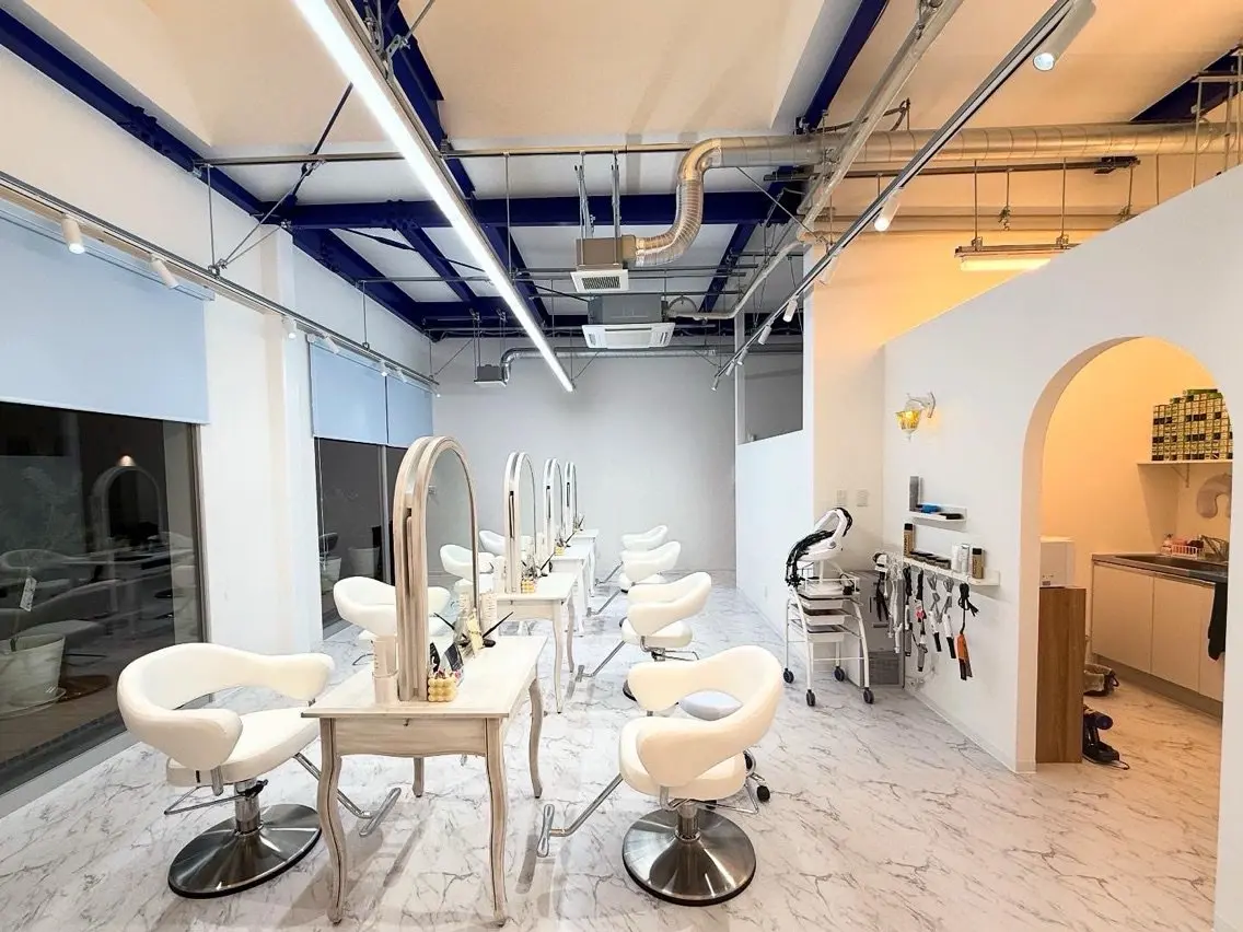 hair salon Azzurriの内観・外観2