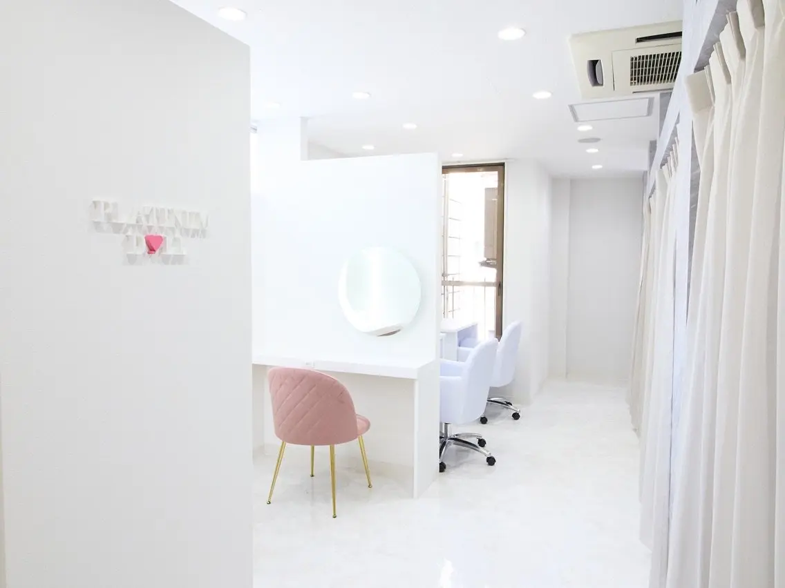 PLATINUM  DOLL心斎橋店の内観・外観1