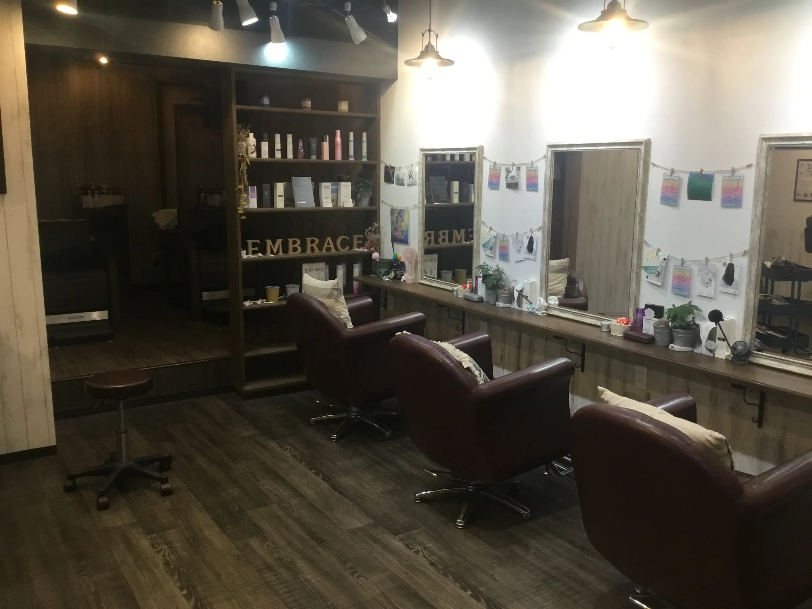 Hair&nail embraceの内観・外観1