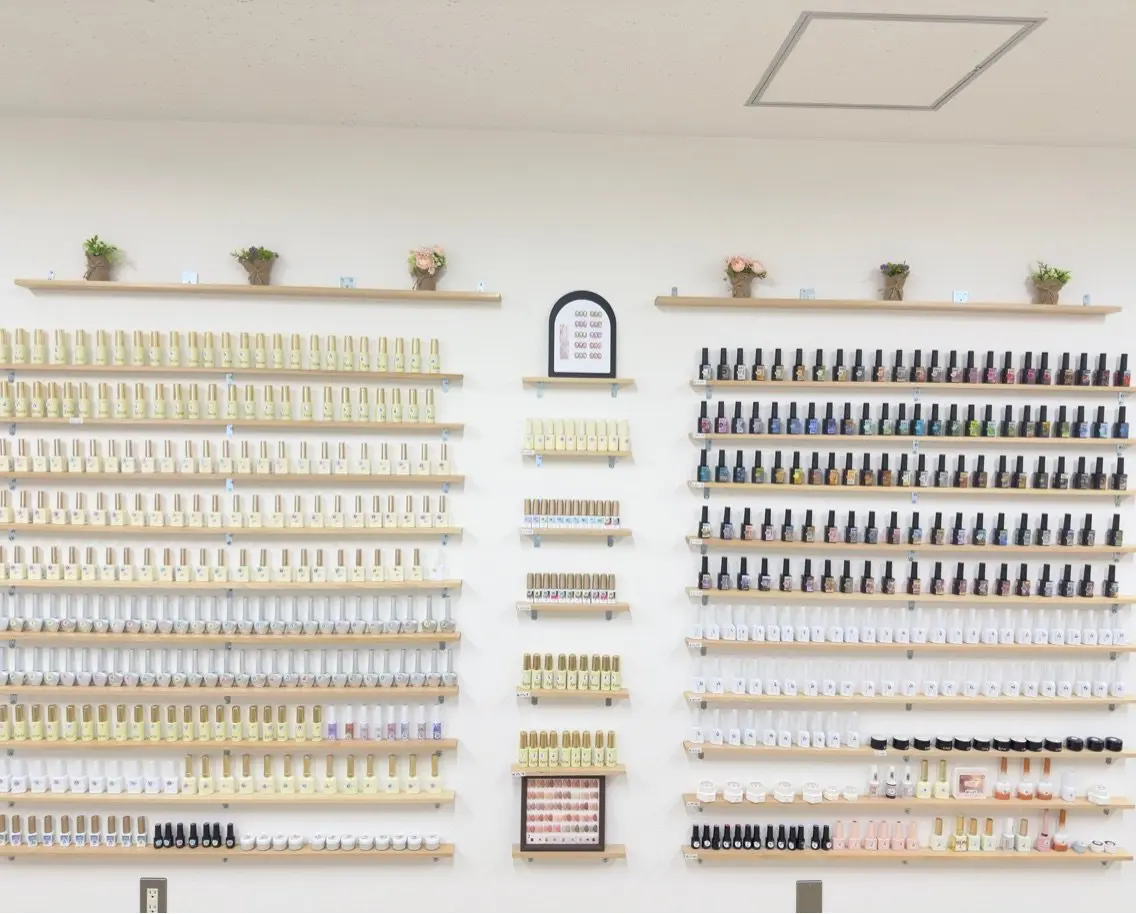 MY Nailの内観・外観2