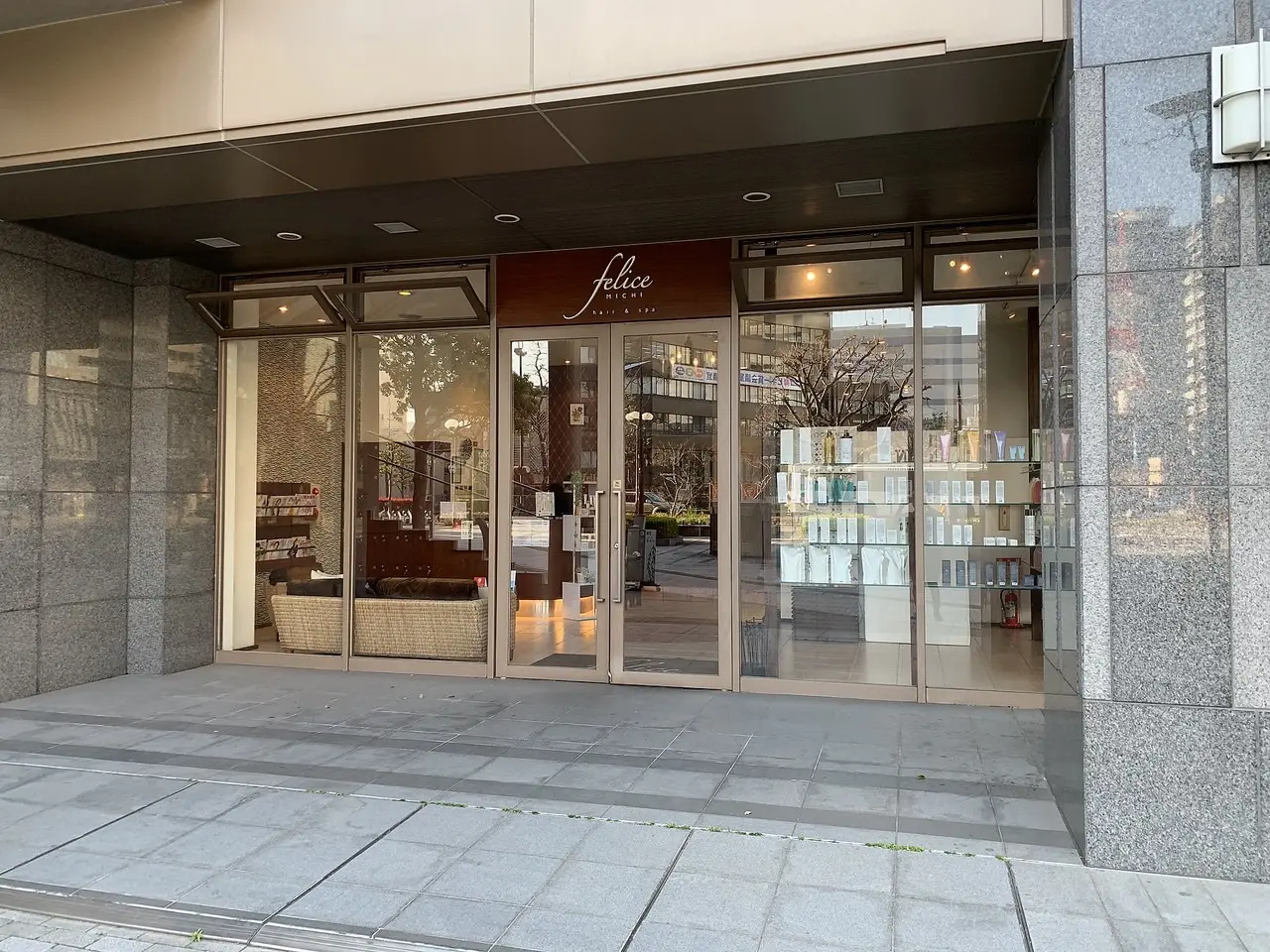 ヘアーアンドスパフェリーチェミチの内観・外観1