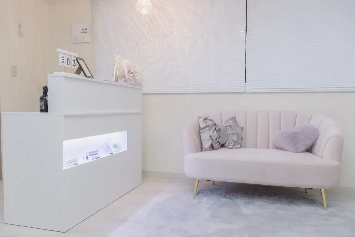 MIRUS EyeBeauty 横浜駅前店の内観・外観2