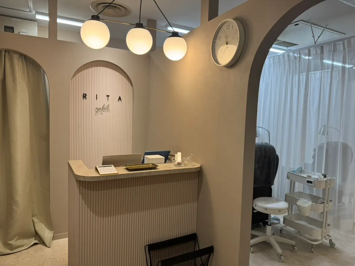 まつげ・アイブロウサロン　rita eyelash 浦和店の内観・外観2