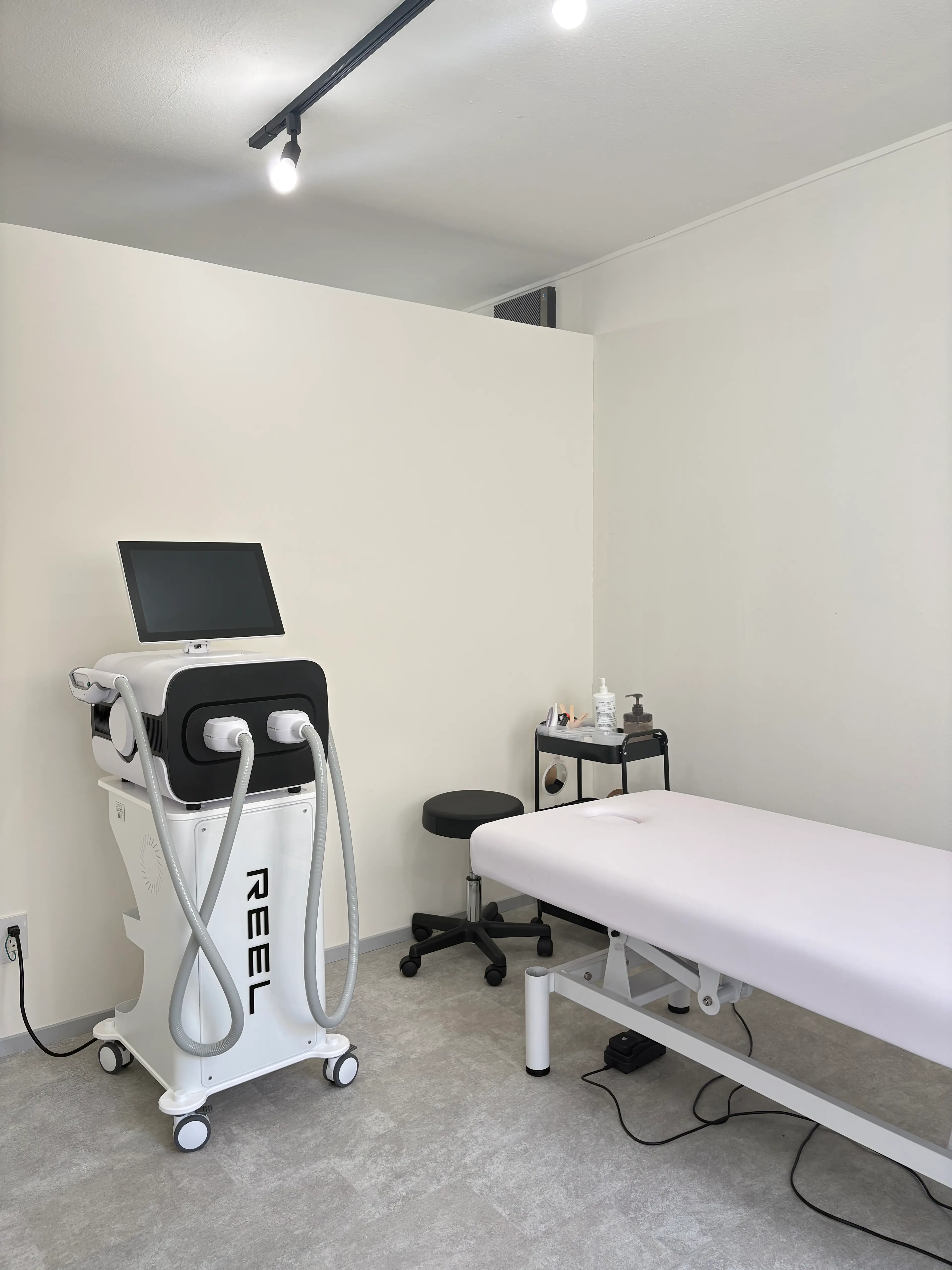 Gym  & Salon ATENAの内観・外観1