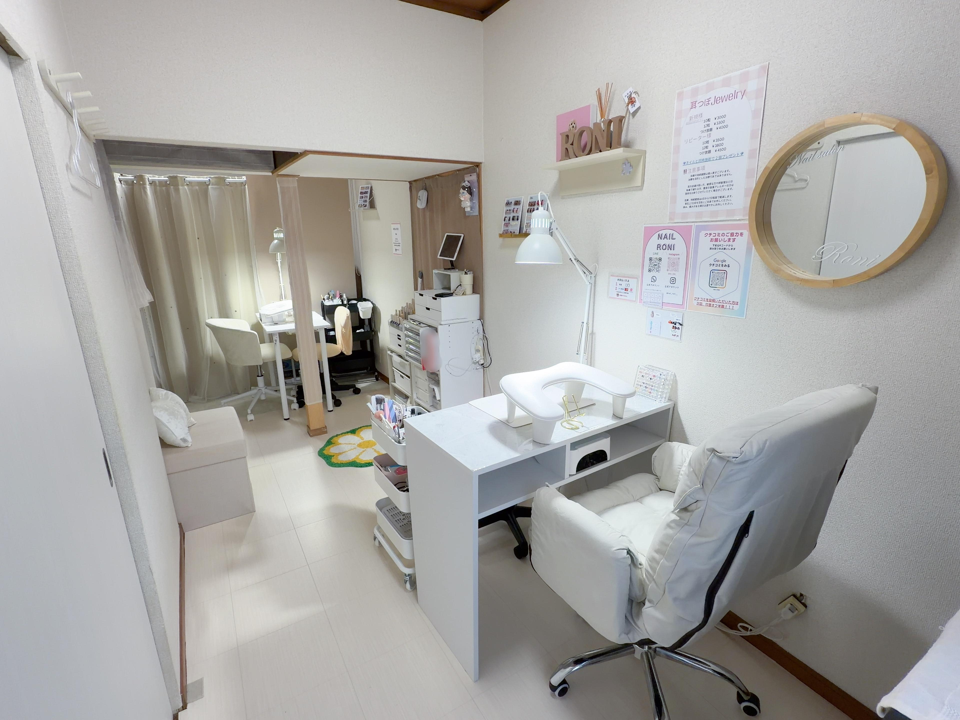 nail   Roniの内観・外観2