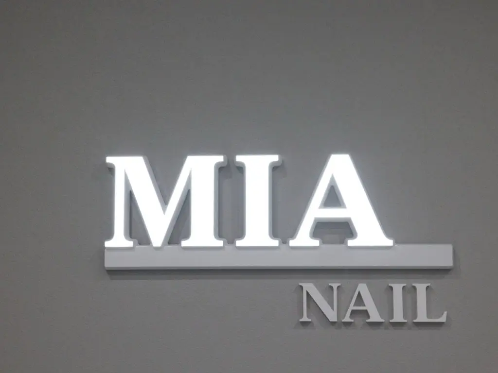 MIA   NAILの内観・外観3