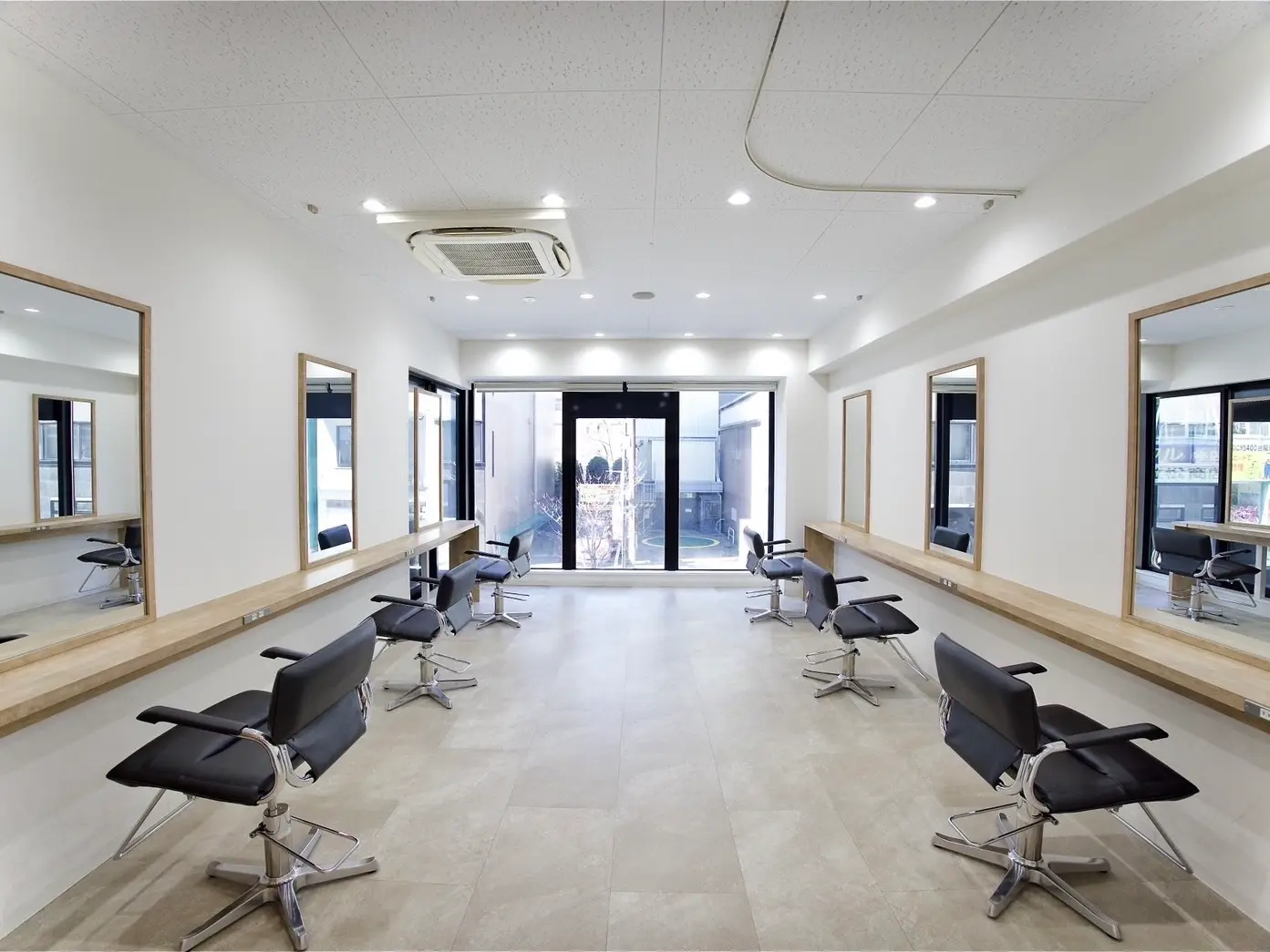men's salonHYPE名古屋伏見の内観・外観2