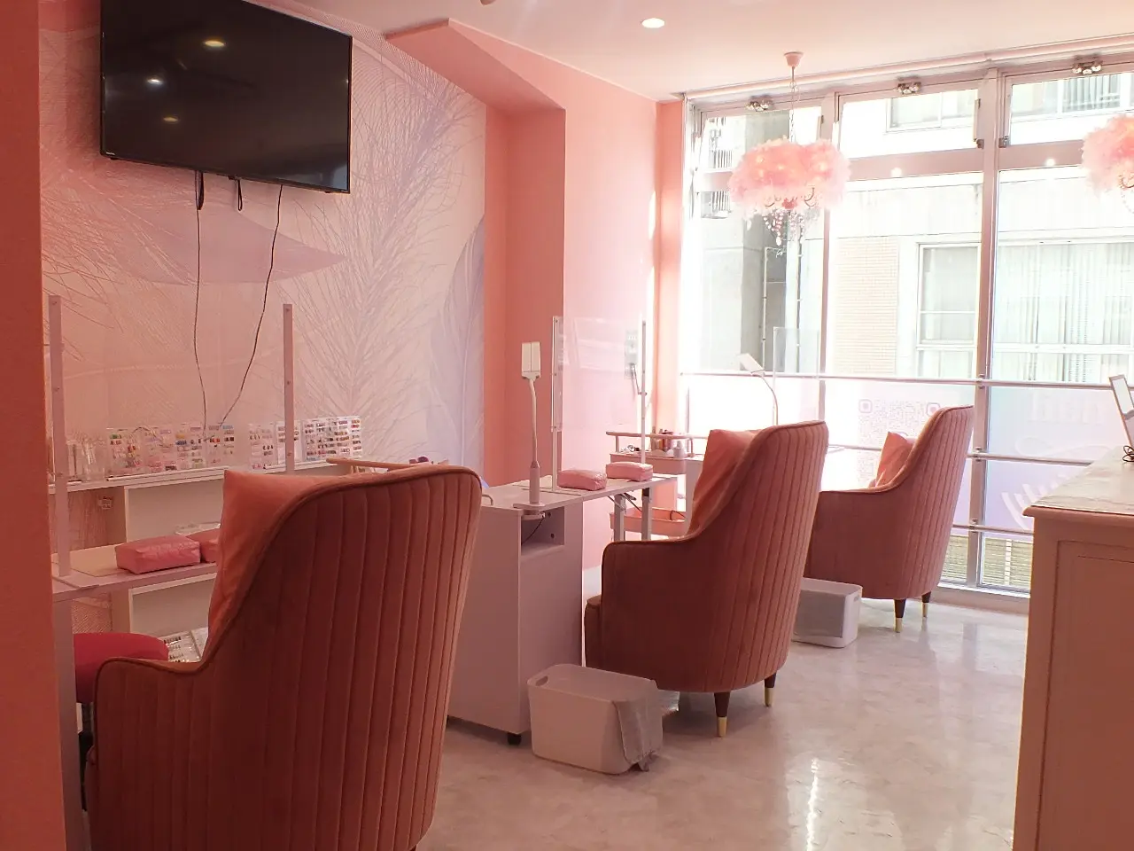 Nail salon Kitty高崎店の内観・外観2