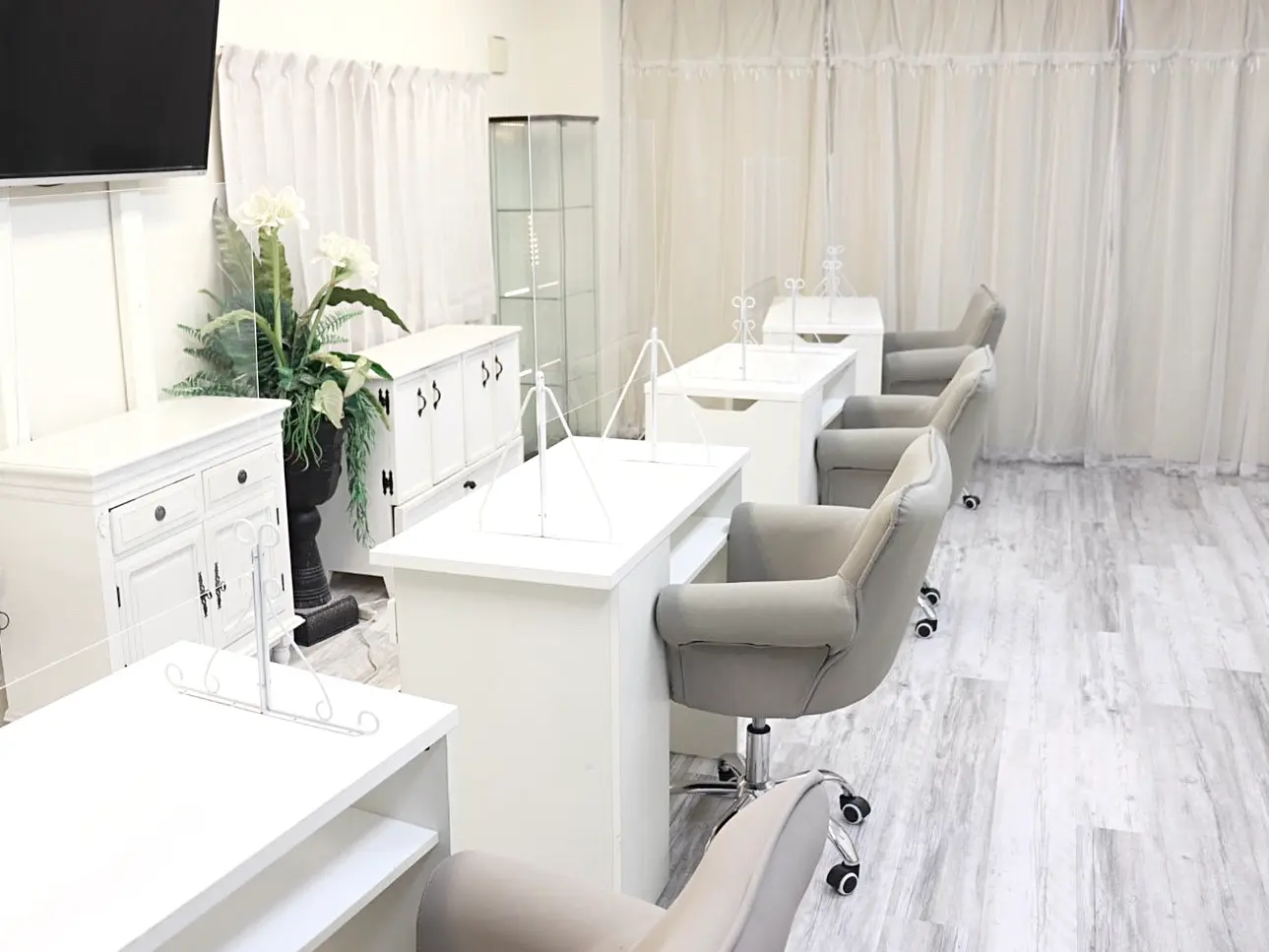 Dolce.Nail &Eye大宮店の内観・外観1