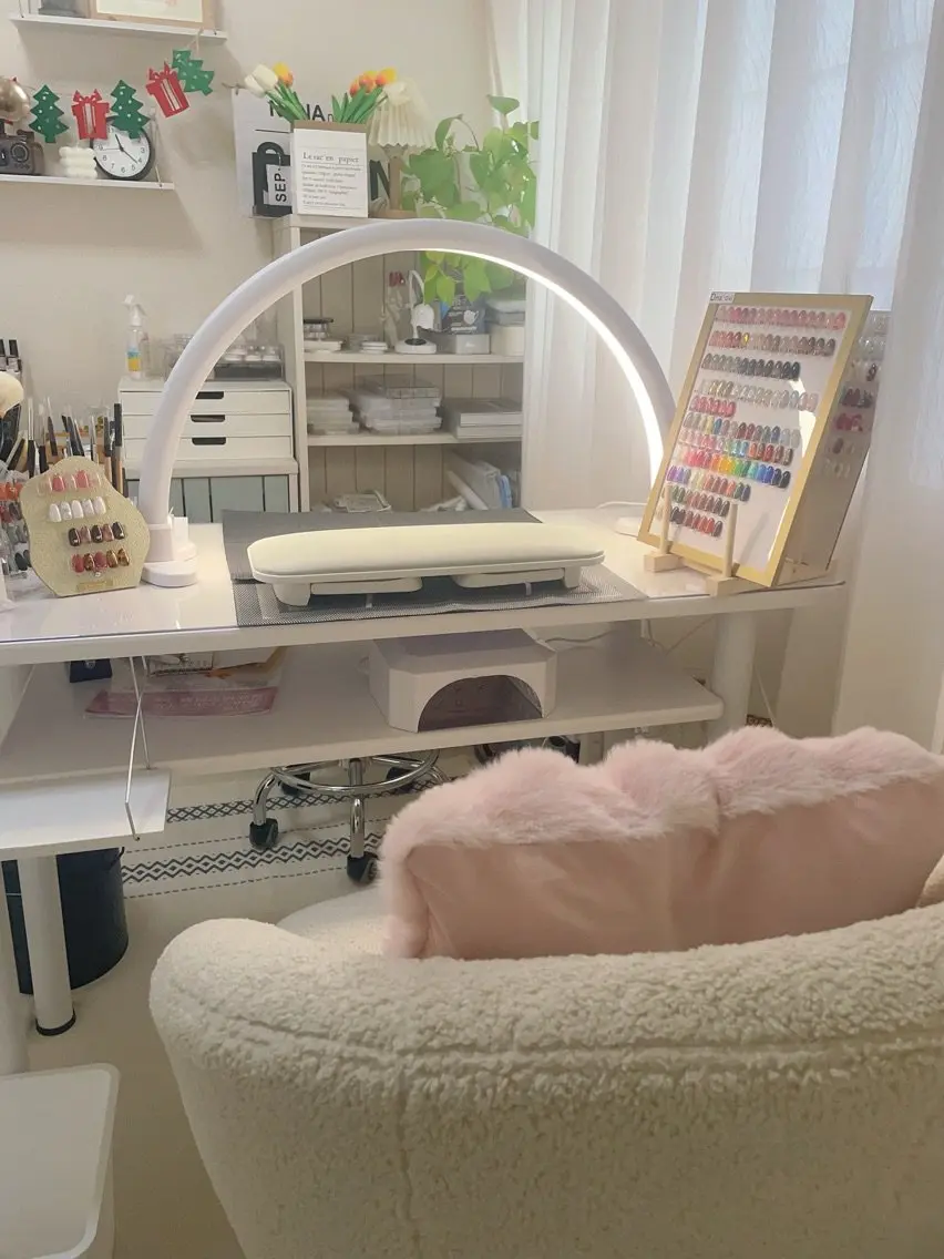 NANA  nailsalonの内観・外観2