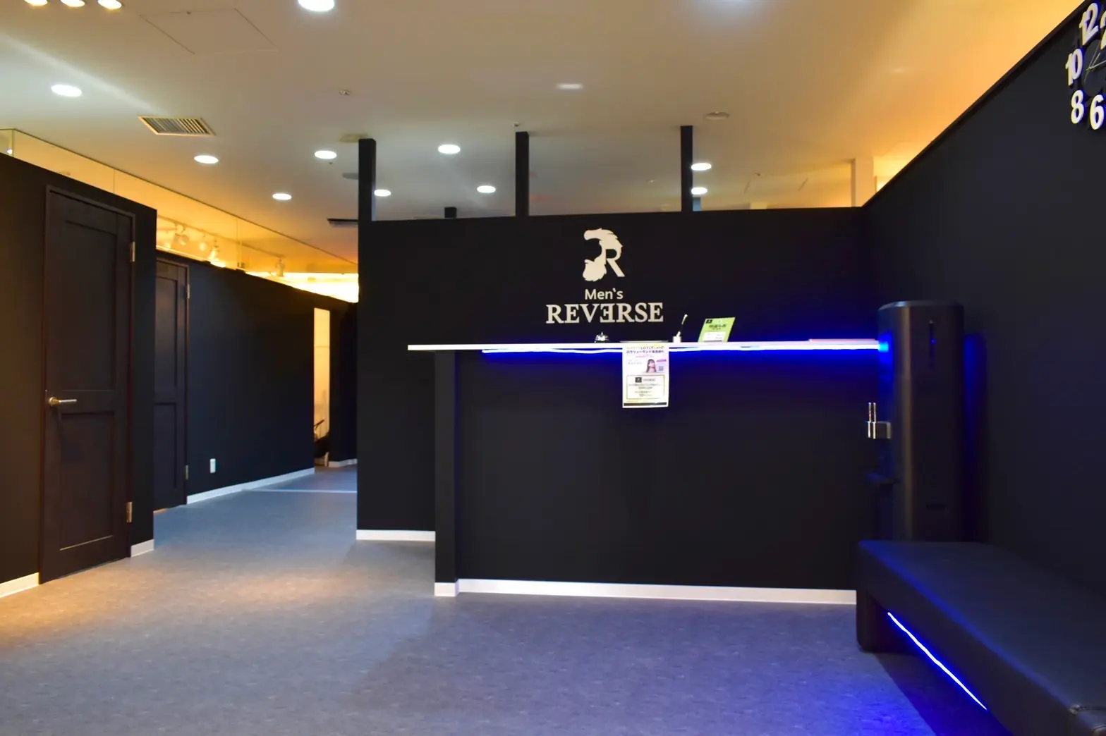 Men's REVERSE【メンズリバース】川崎店の内観・外観3