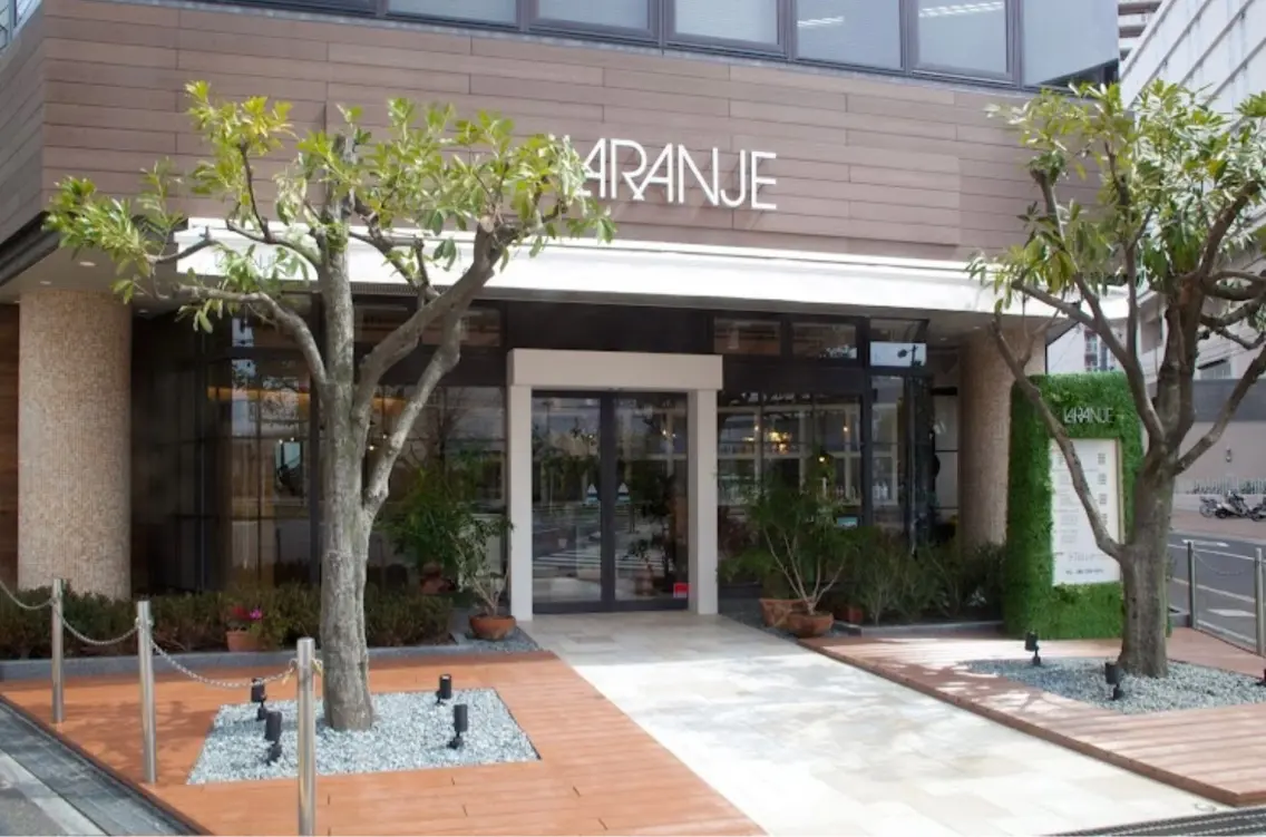 LARANJE 光町店の内観・外観1