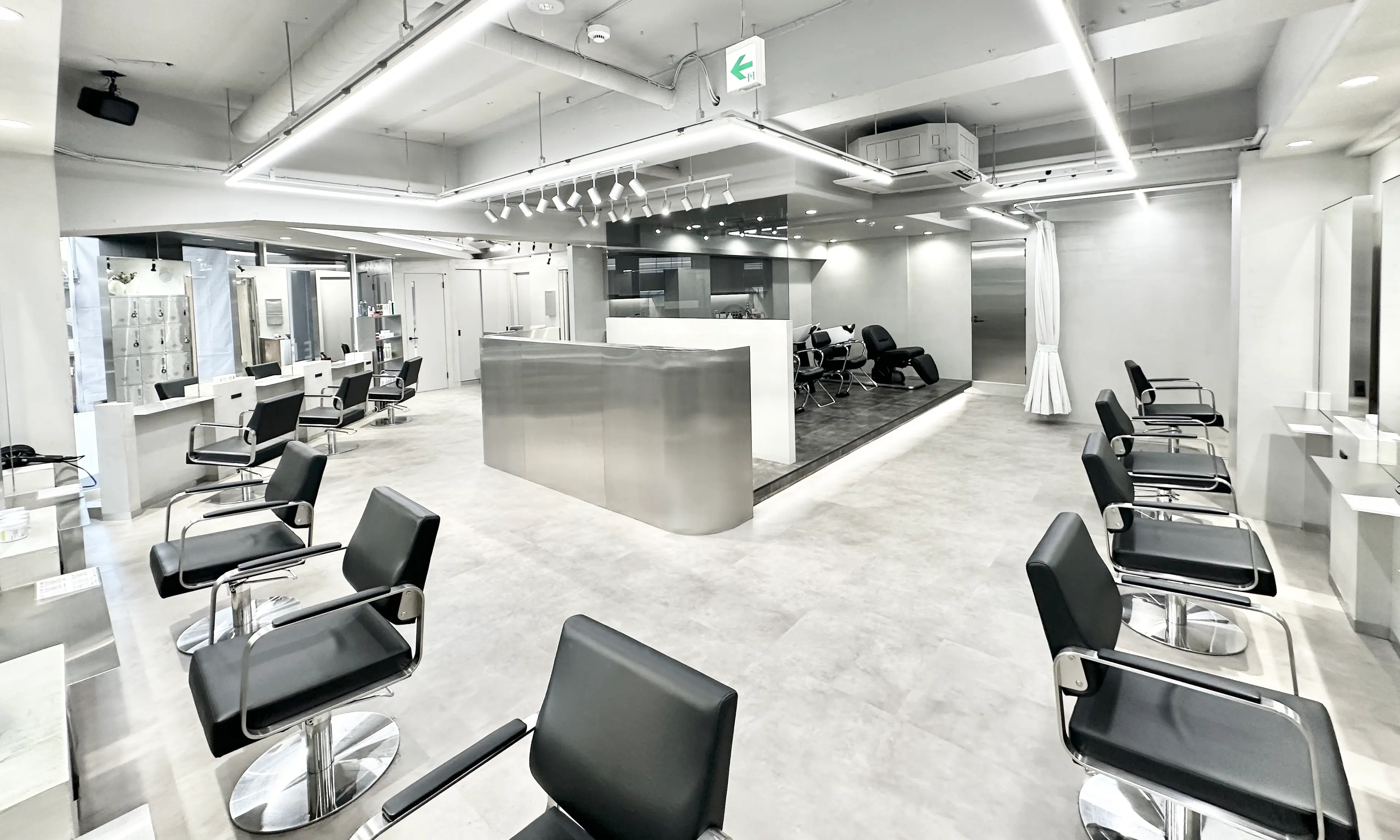 men's salon LIBERの内観・外観1