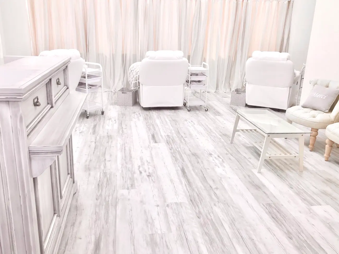 Dolce.Nail &Eye大宮店の内観・外観2