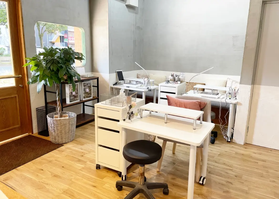 AIME cafe&nailの内観・外観2