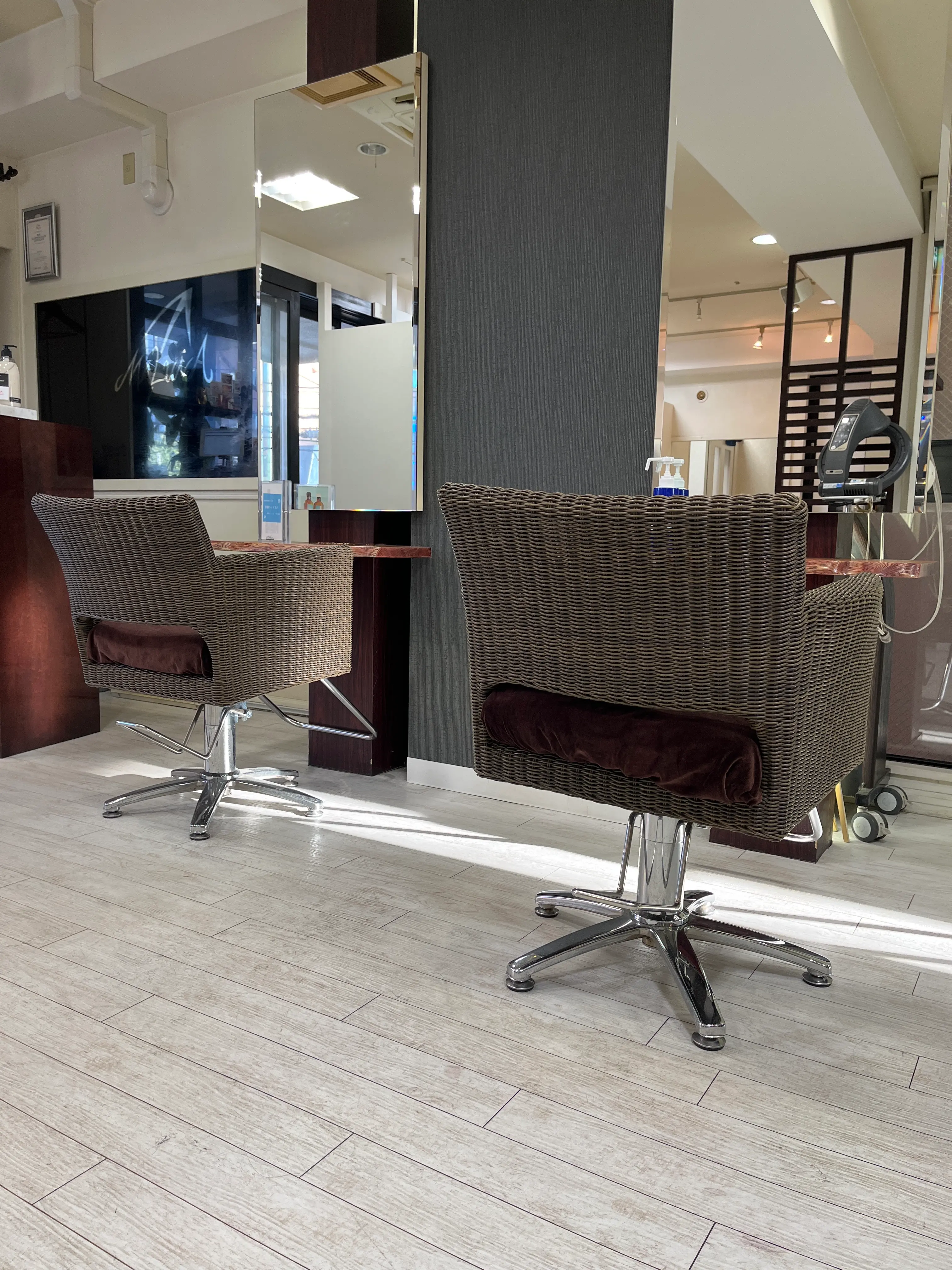 HAIR MAKE MALUNA本店の内観・外観2