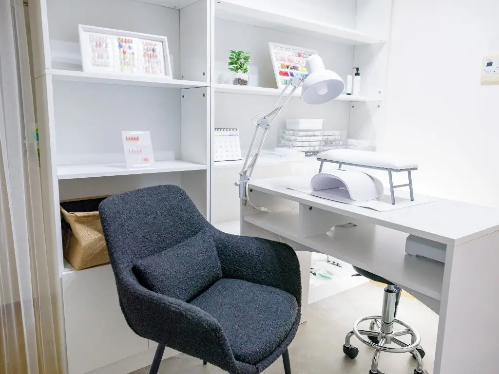 eyelash&nailsalon Relineの内観・外観2