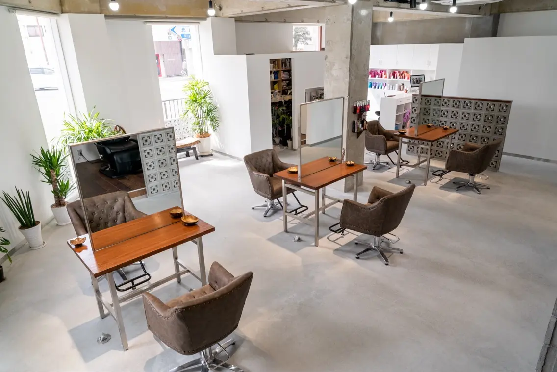 HAIR  RESORT   MAJUの内観・外観1