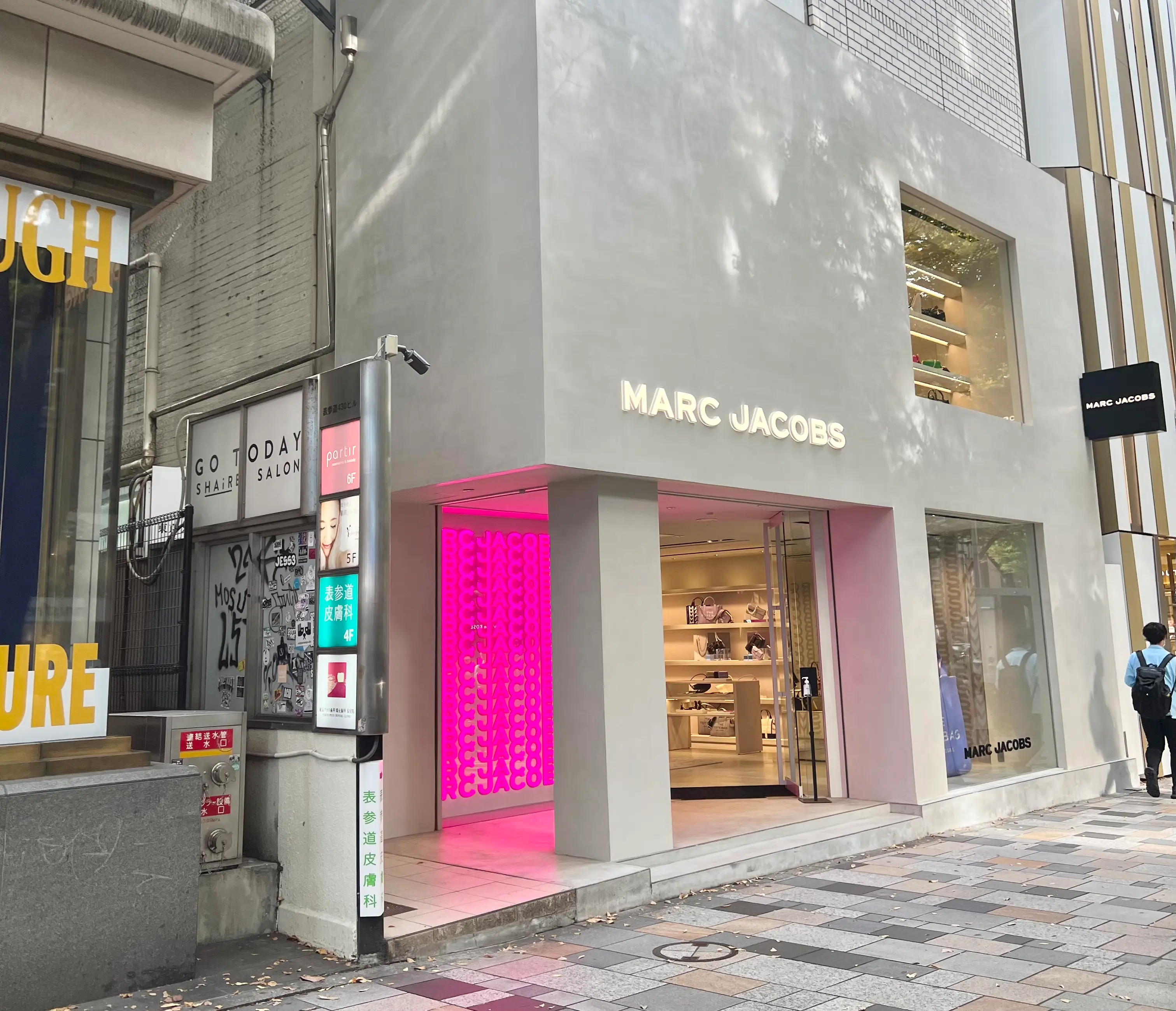 GO TODAY SHAiRE SALON 表参道Mico店の内観・外観1
